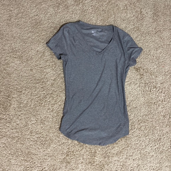 Workout t-shirt. Super soft and light weight. Size small. Light gray - Picture 1 of 2